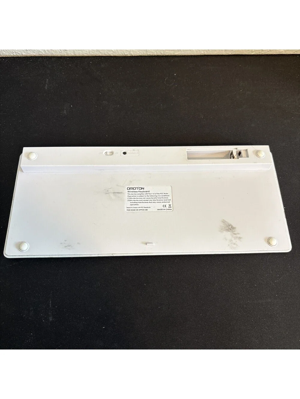 Omoton Ultra-Slim Bluetooth Keyboard Wireless White - Untested
